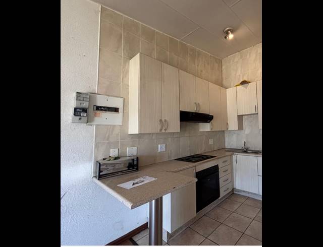 2 BEDROOM APARTMENT FOR SALE IN RIDGEWAY